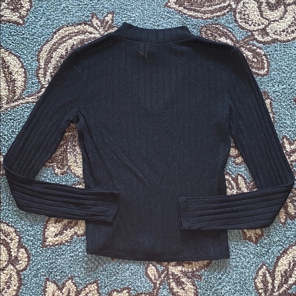 H&M Mock Neck Keyhole Front Sweater - Picture 2 of 5